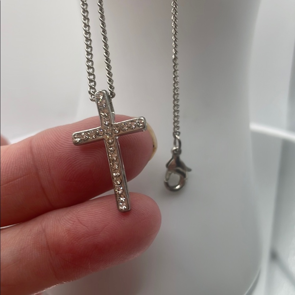 Elegant Silver Cross Pendant Necklace